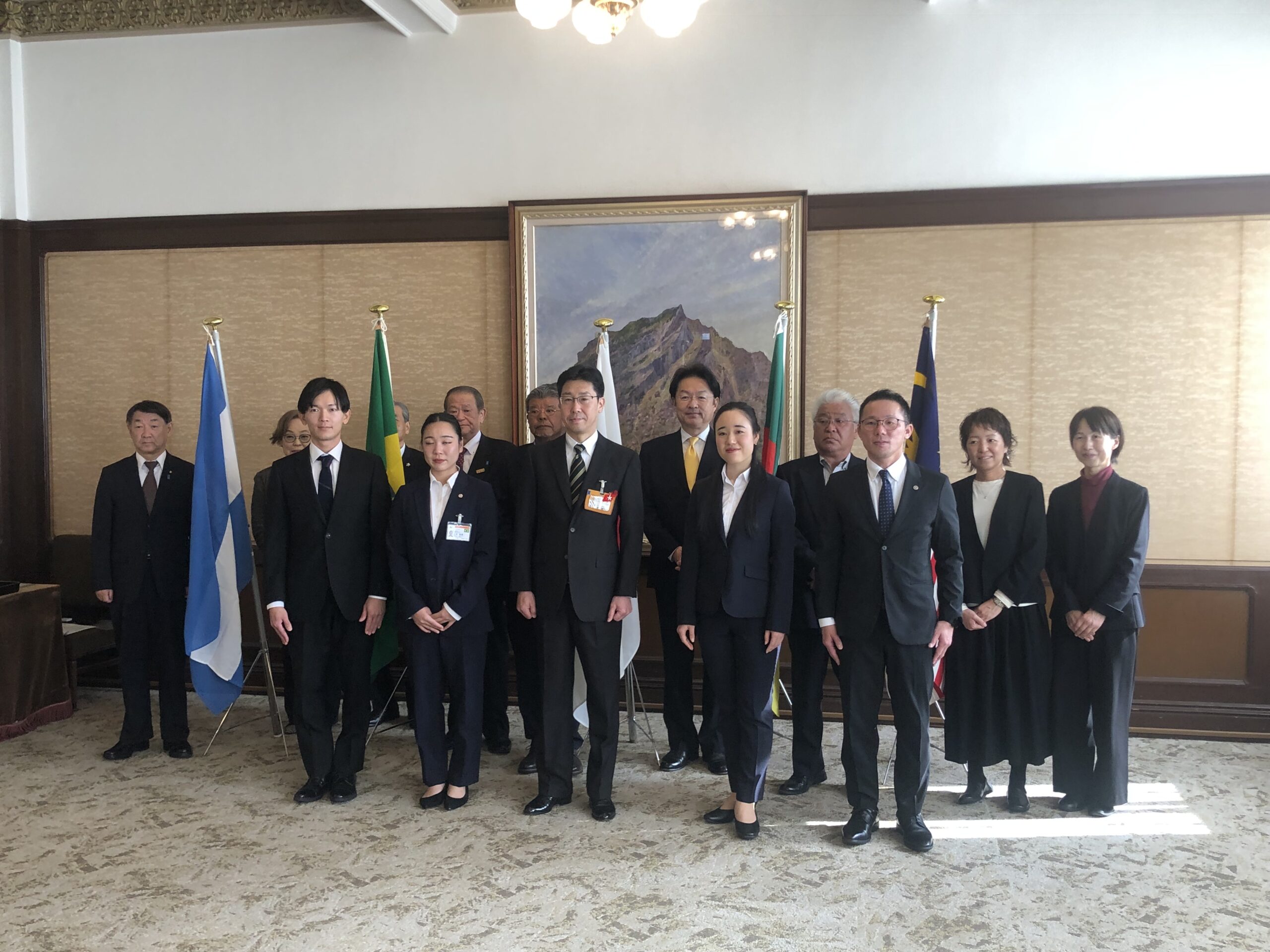 【JICA海外協力隊】2025年度2次隊の隊員が愛媛県庁で表敬訪問しました。